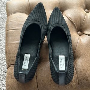 Steven New York- black flats